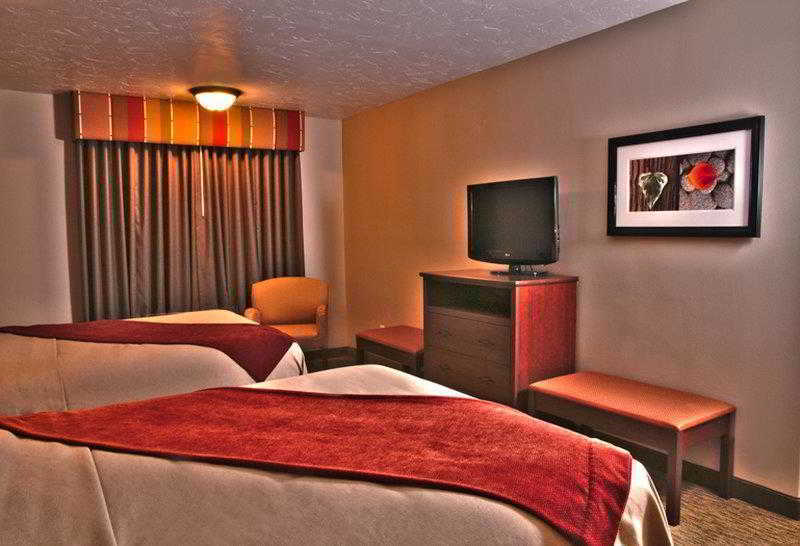Best Western Town And Country Inn Сидар-Сити Экстерьер фото